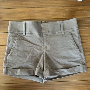 Alice + Olivia Gray mini Shorts Designer small pockets light brown